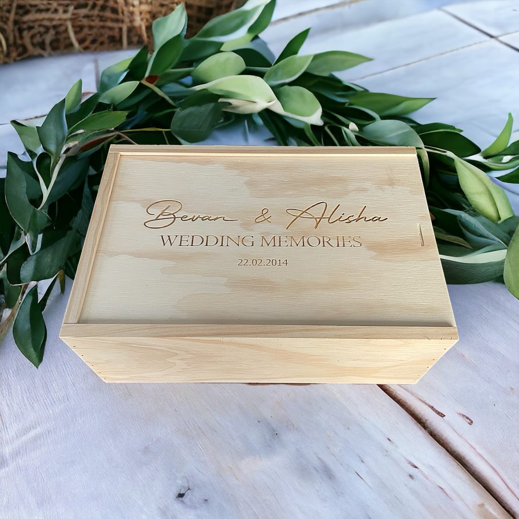 Wedding keepsake box